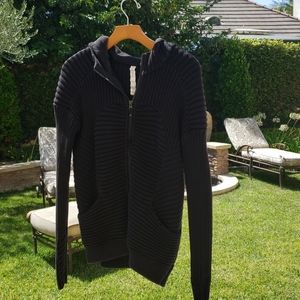 Lululemon black sweater size 10